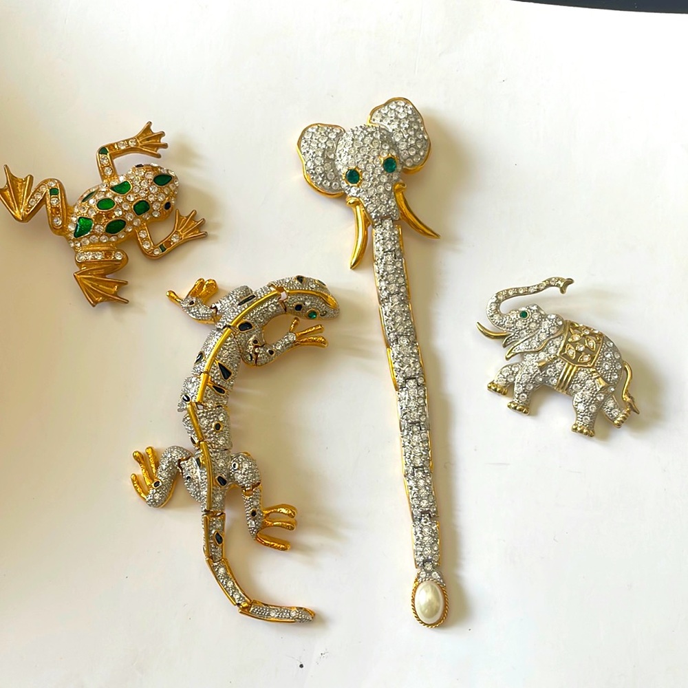 4 beautiful brooches gold with rhinestone’s all 4 for sale